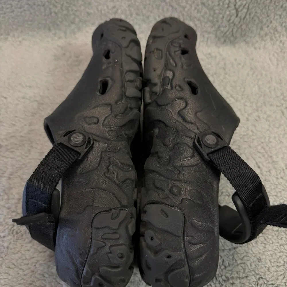 CROCS All-Terrain Atlas Clog Mens 11 Black Sandals 208391-060 Outdoor Rugged MTN